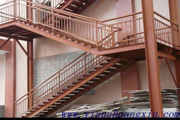 钢架楼梯施工工艺是什么样 别墅楼梯施工注意事项